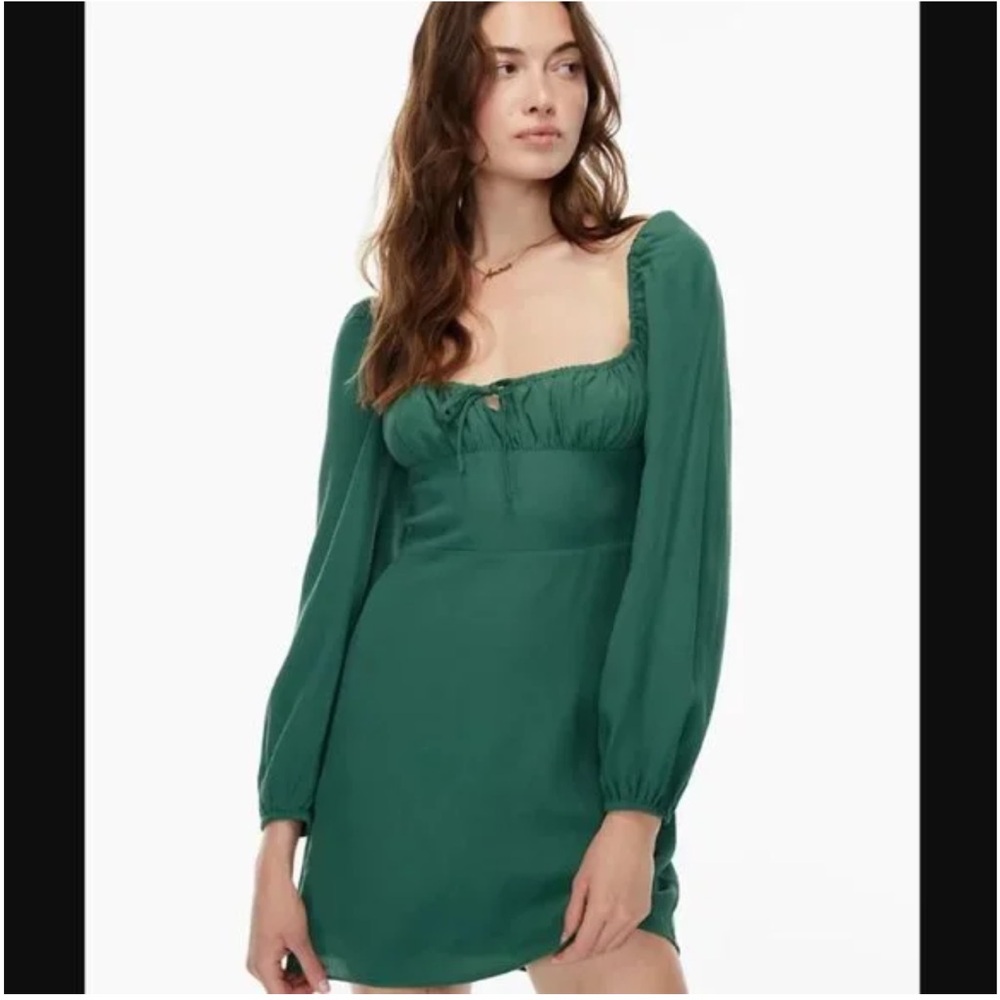 NWT Aritzia Delilah Long Sleeve Dress, M